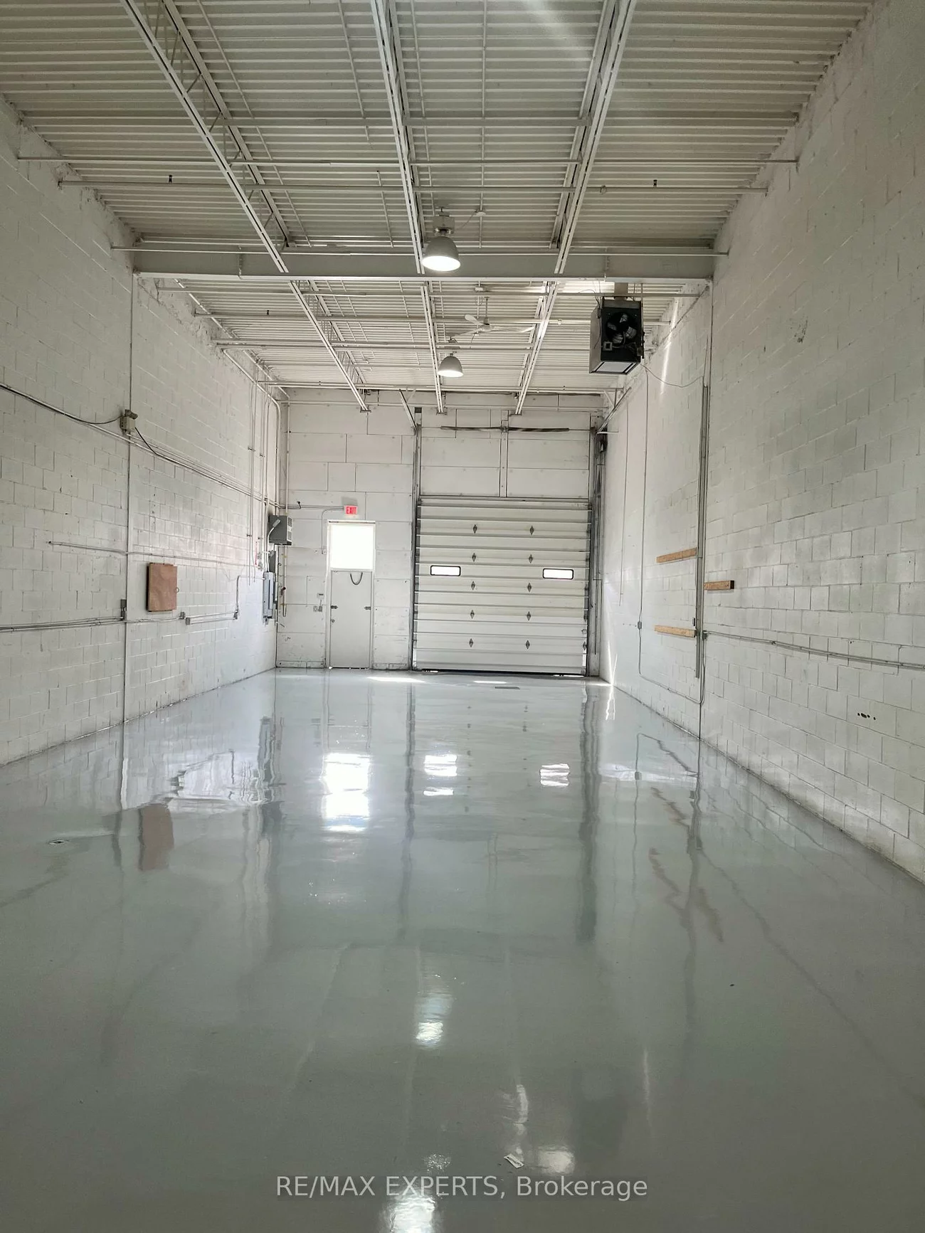 221, Deerhurst, Gore Industrial South, Brampton