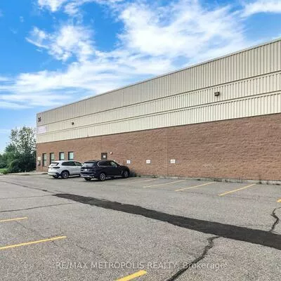 35, Hedgedale, Steeles Industrial, Brampton