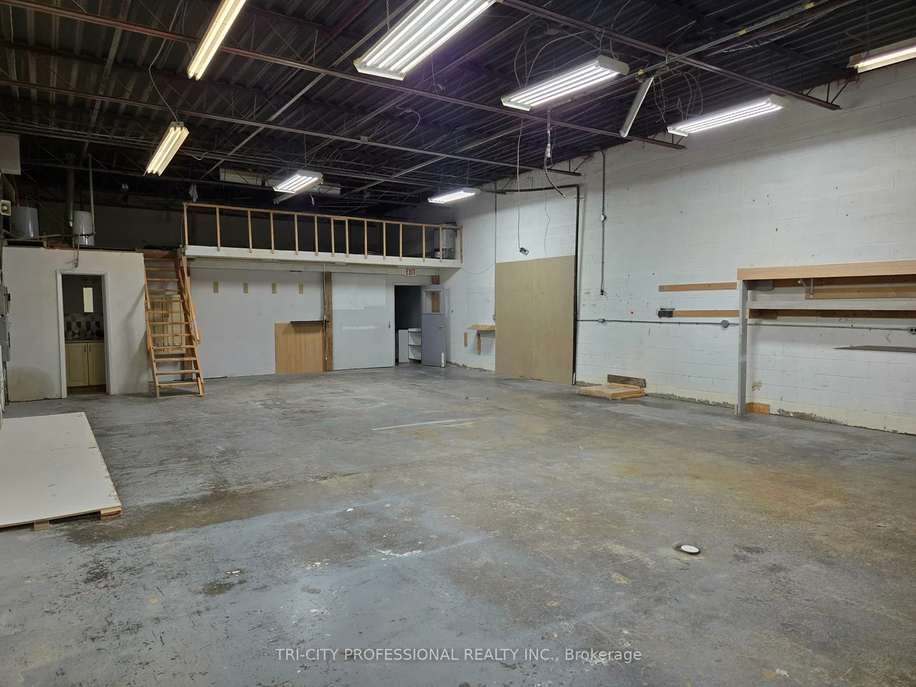 8, Melanie, Steeles Industrial, Brampton