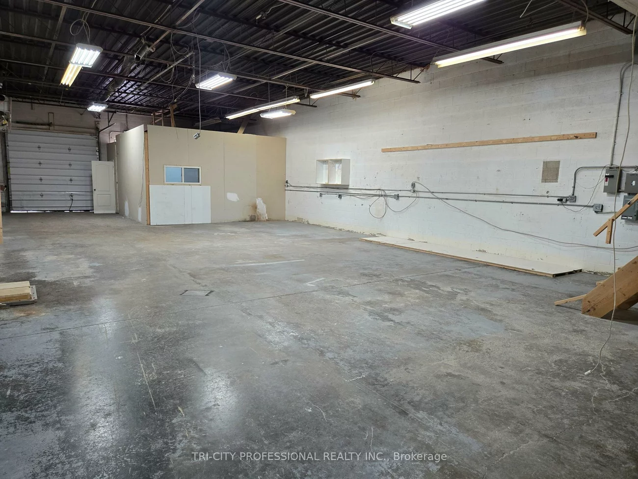 8, Melanie, Steeles Industrial, Brampton