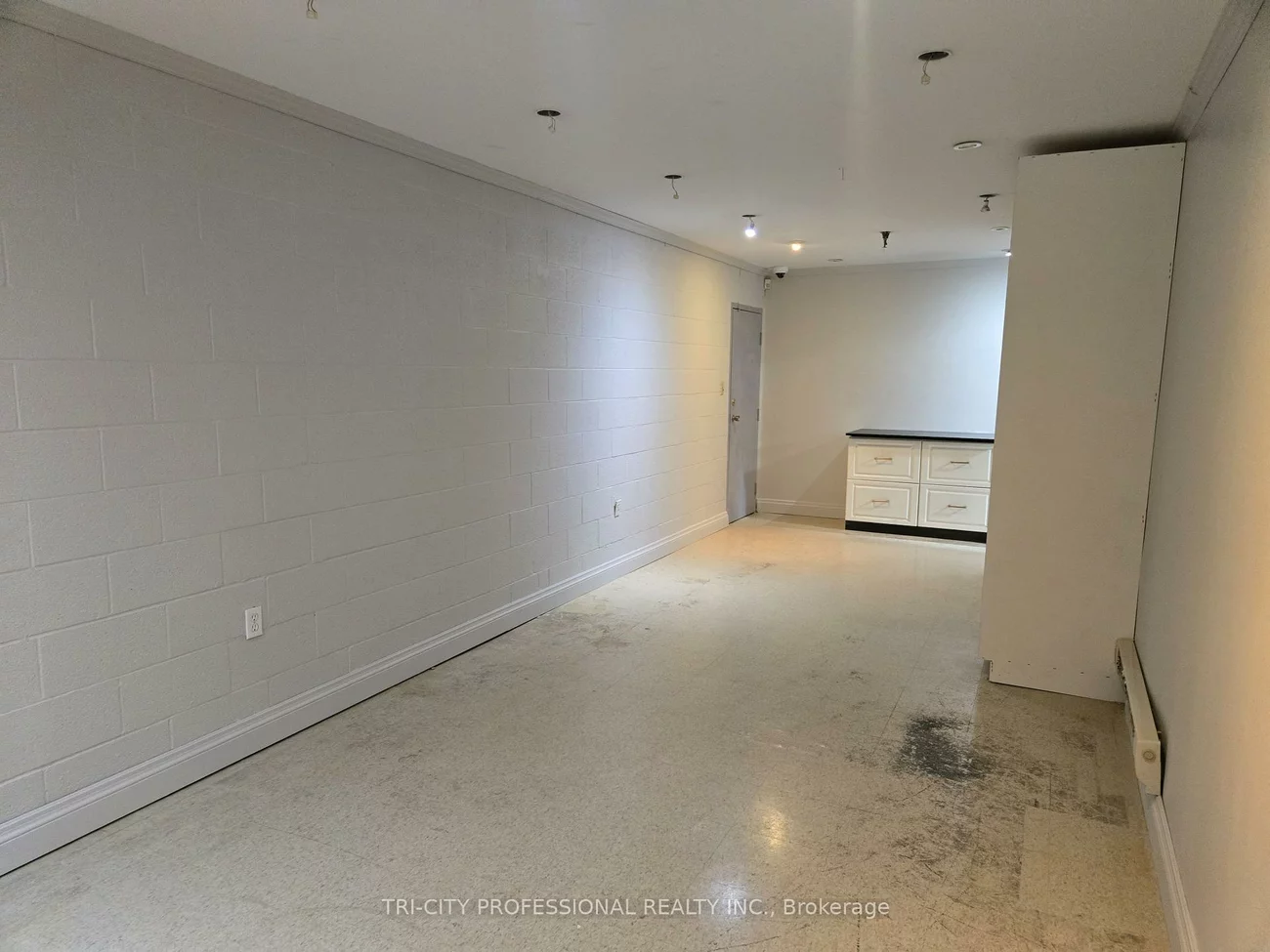 8, Melanie, Steeles Industrial, Brampton