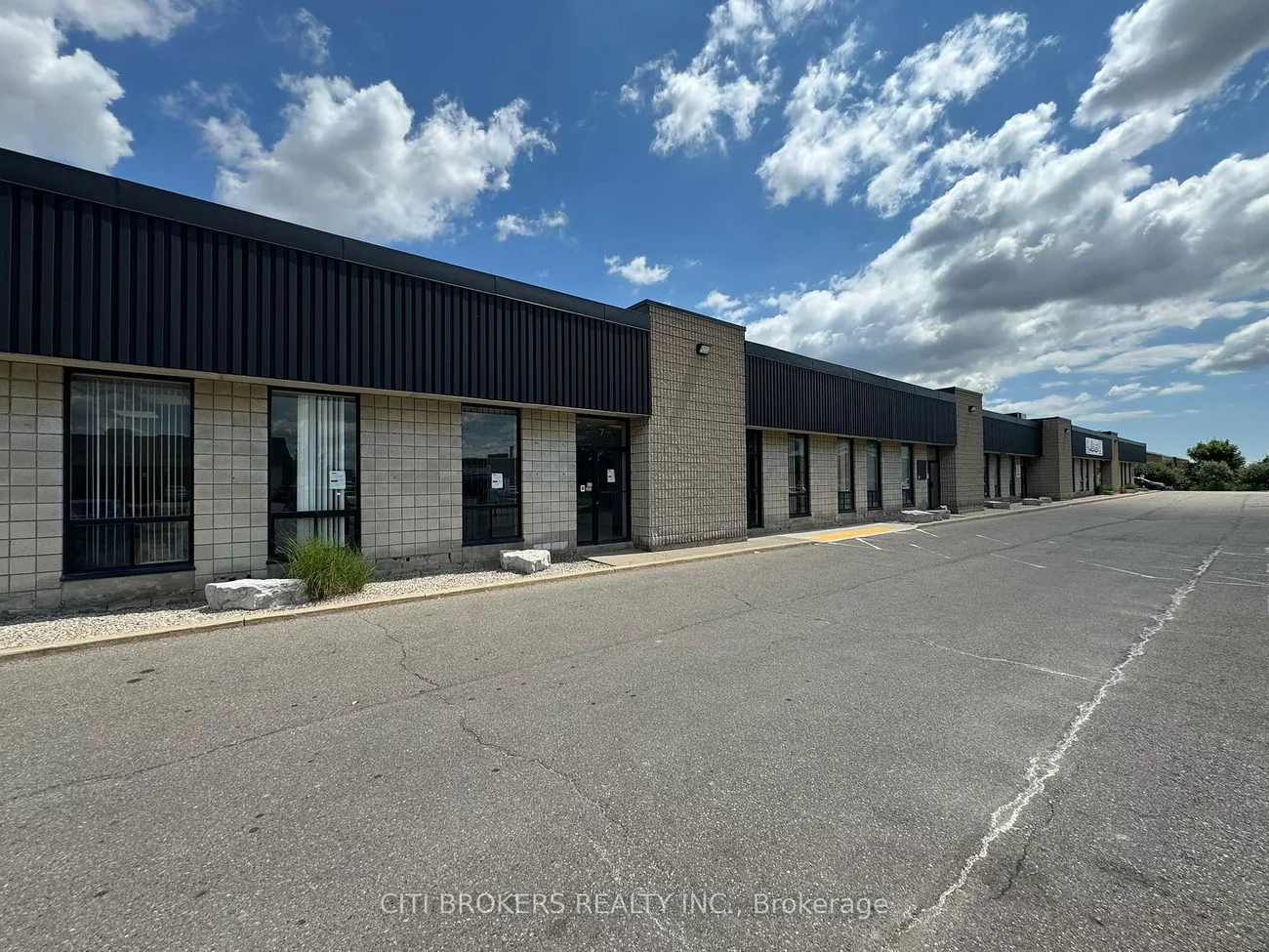 80, Hale, Brampton East Industrial, Brampton