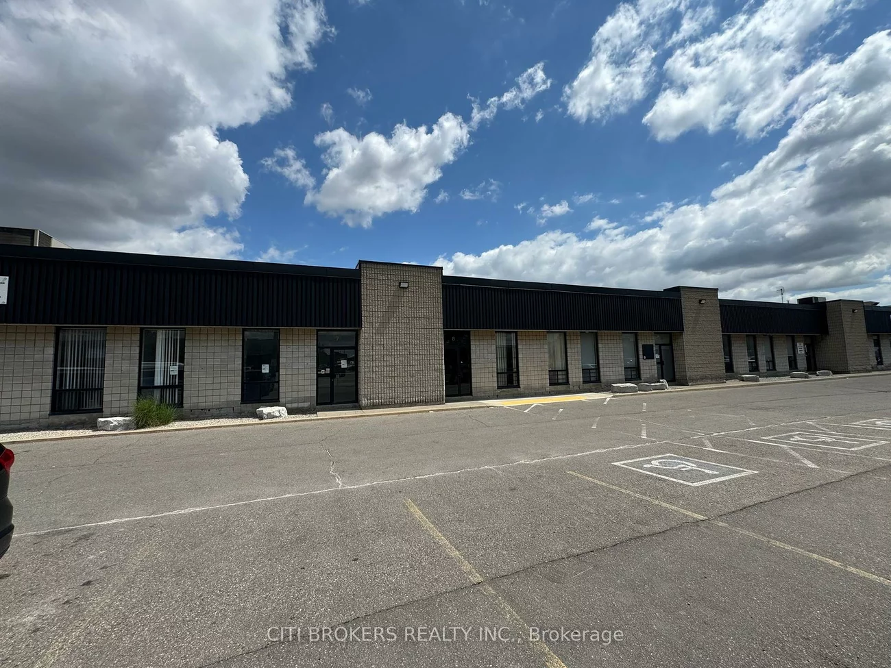 80, Hale, Brampton East Industrial, Brampton
