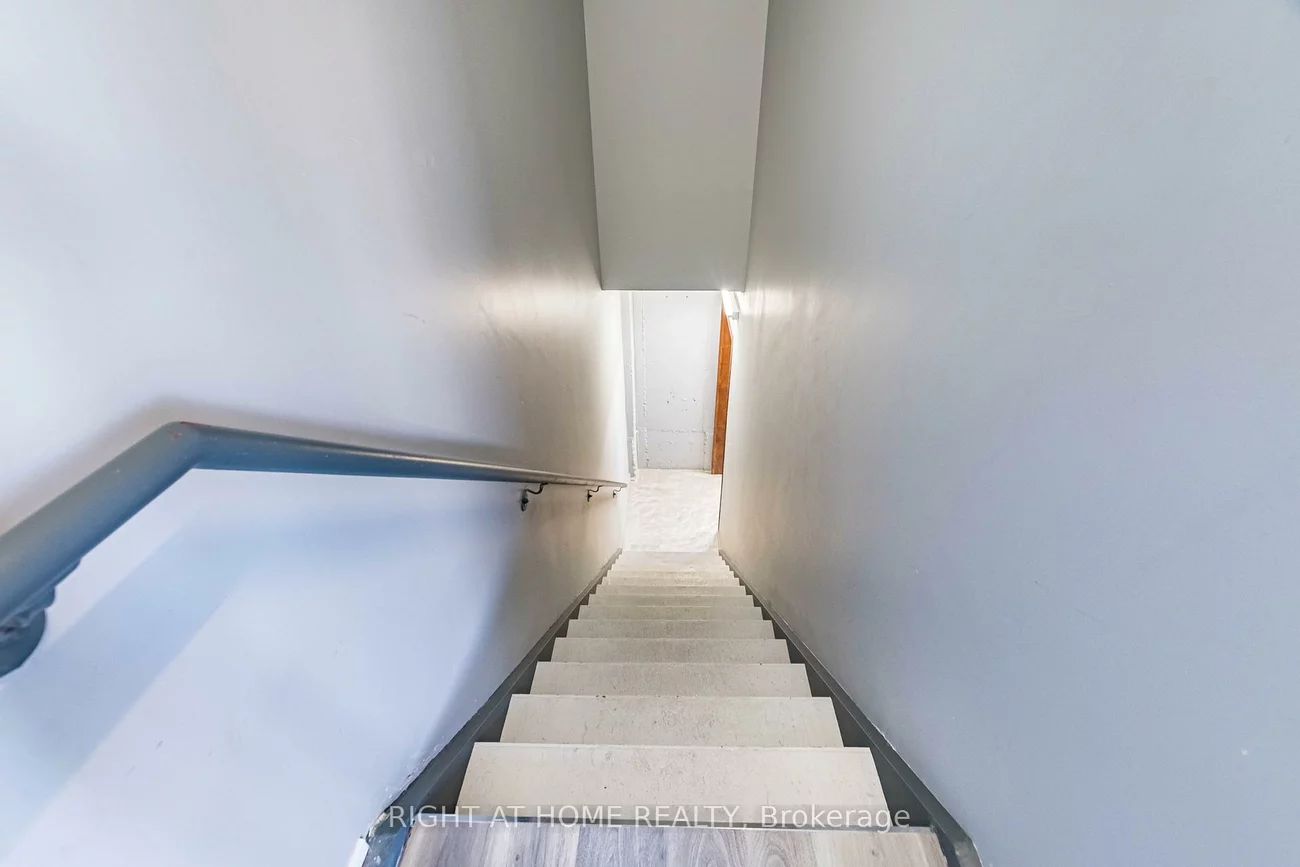 49, Hillcrest, Queen Street Corridor, Brampton