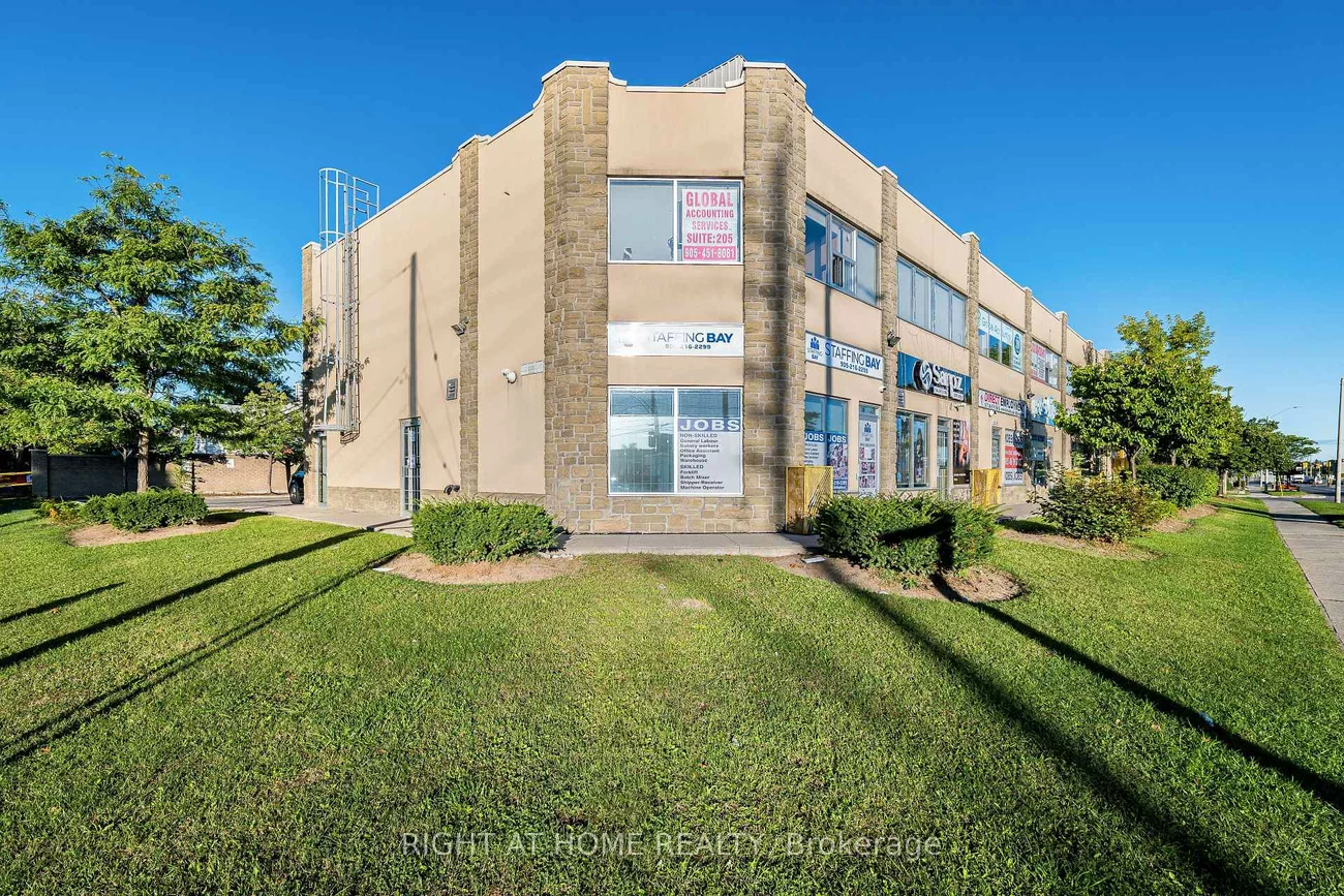 49, Hillcrest, Queen Street Corridor, Brampton