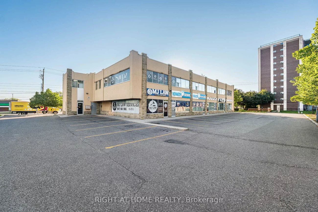 49, Hillcrest, Queen Street Corridor, Brampton