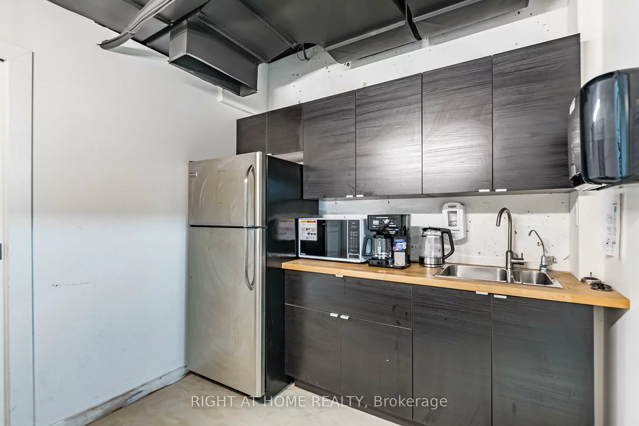 49, Hillcrest, Queen Street Corridor, Brampton