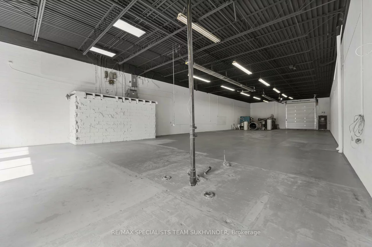 38, Automatic, Gore Industrial North, Brampton