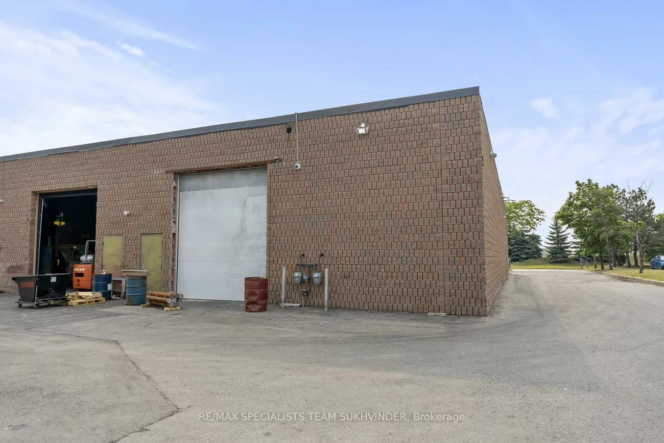 38, Automatic, Gore Industrial North, Brampton