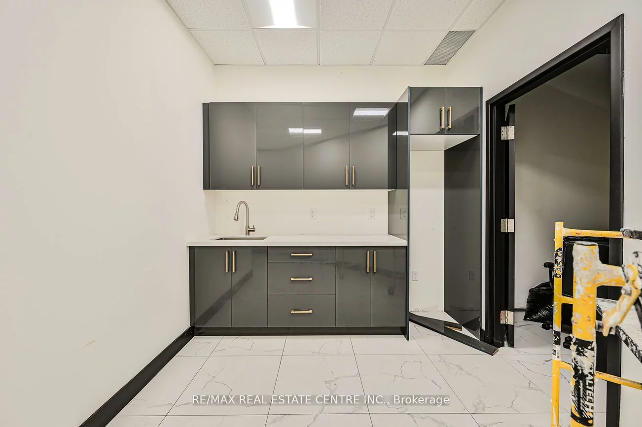 2565, Steeles, Steeles Industrial, Brampton