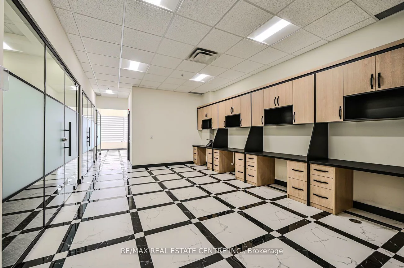 2565, Steeles, Steeles Industrial, Brampton