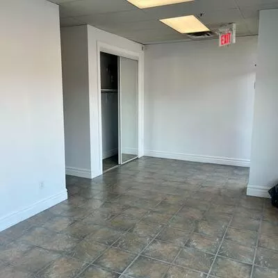 221, Deerhurst, Gore Industrial South, Brampton