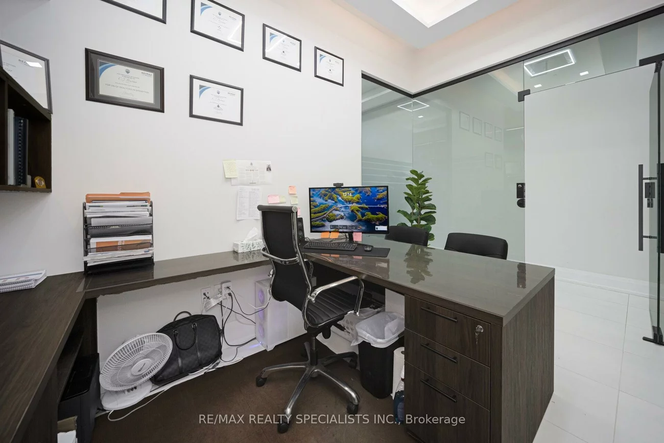 20, Maritime Ontario, Airport Road/ Highway 7 Business Centre, Brampton