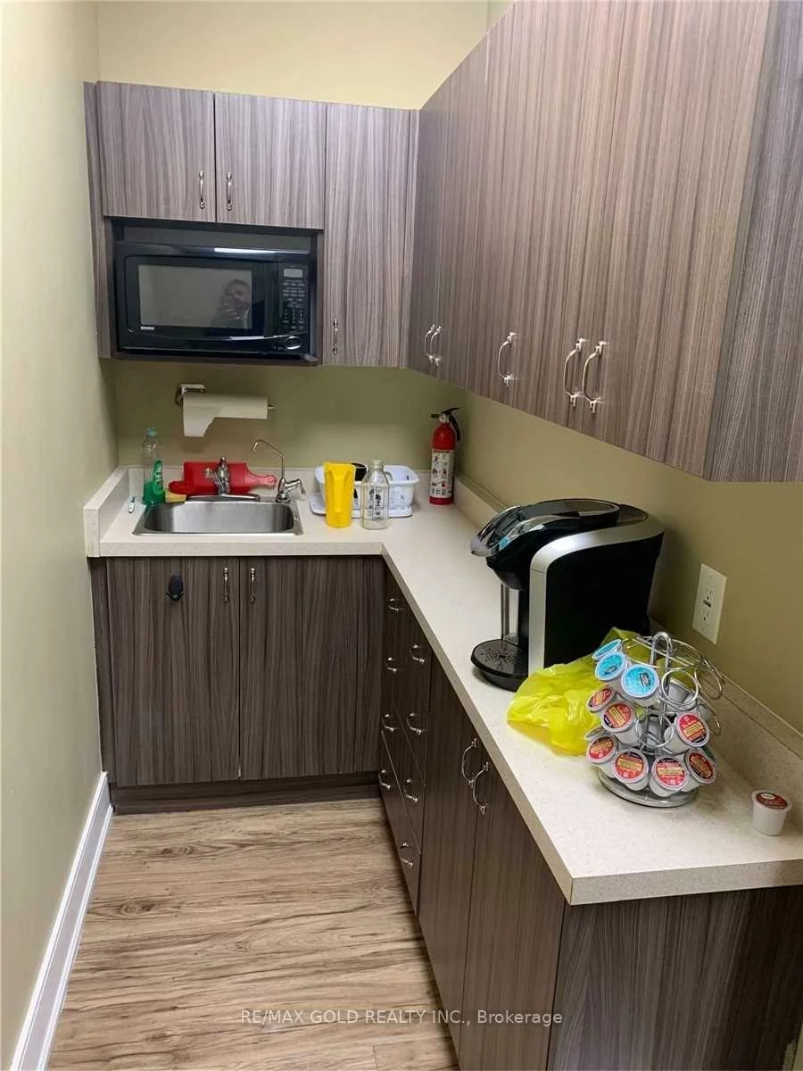 80, Maritime Ontario, Airport Road/ Highway 7 Business Centre, Brampton