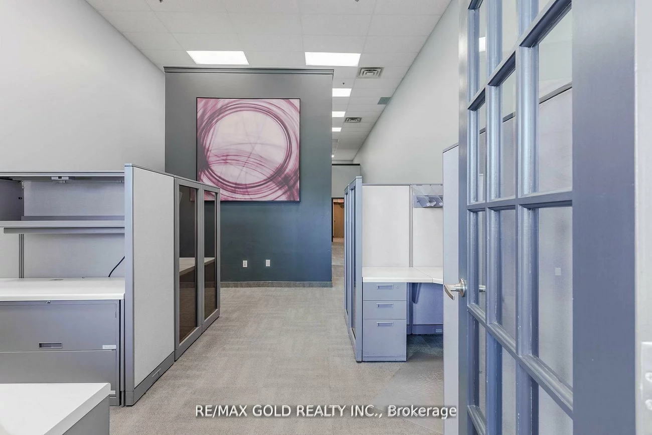 351, Parkhurst, Parkway Belt Industrial Area, Brampton