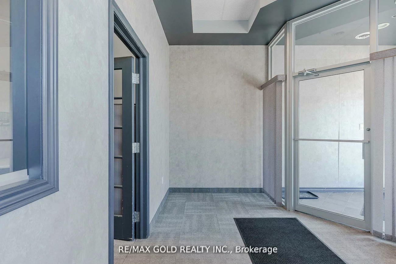 351, Parkhurst, Parkway Belt Industrial Area, Brampton