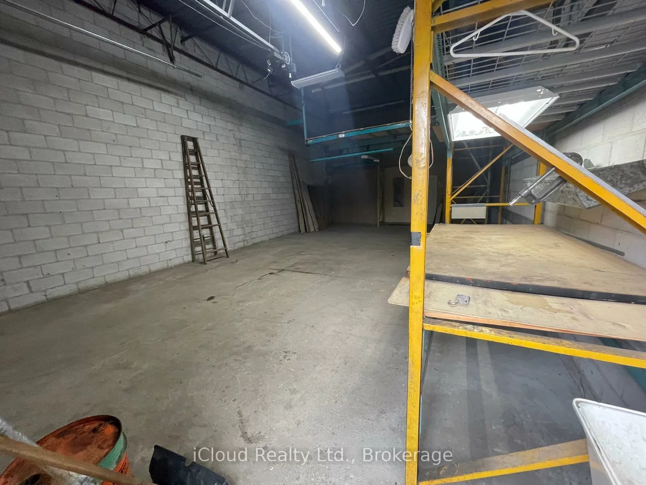 19, Kenview, Parkway Belt Industrial Area, Brampton