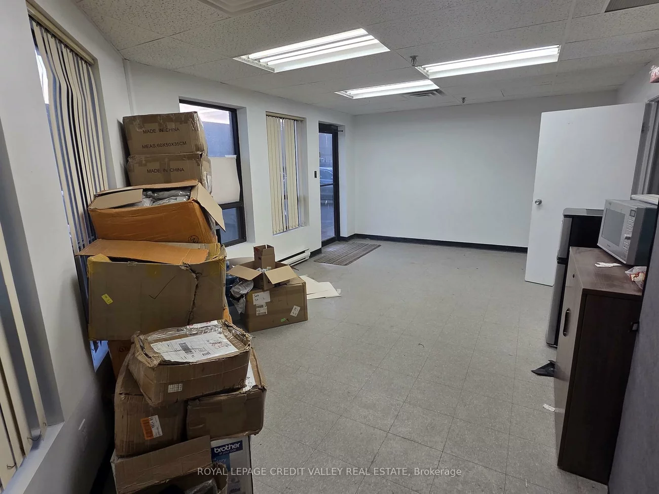 29, Strathearn, Steeles Industrial, Brampton