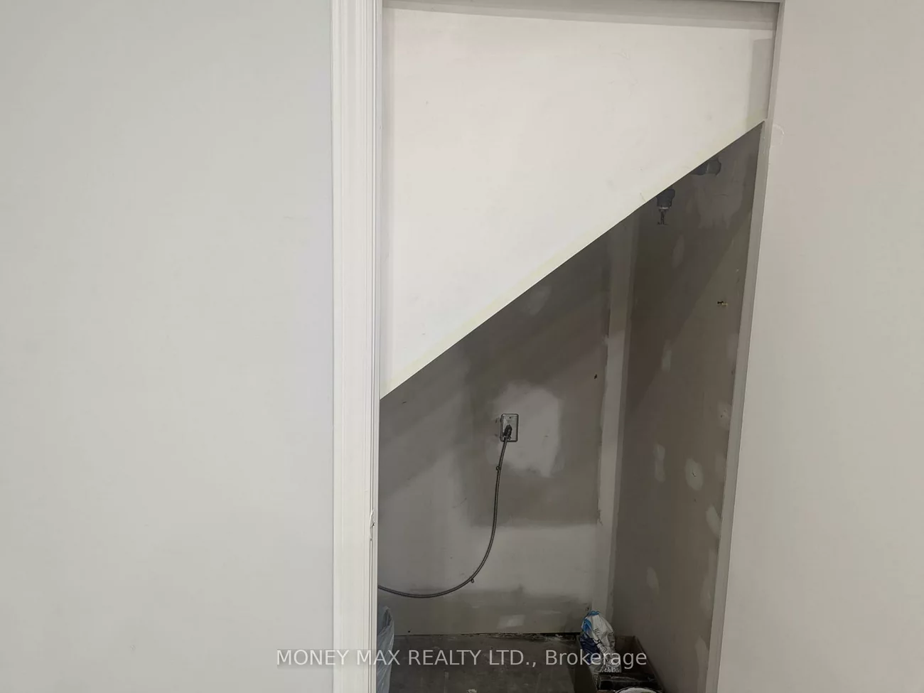 8, Automatic, Gore Industrial North, Brampton