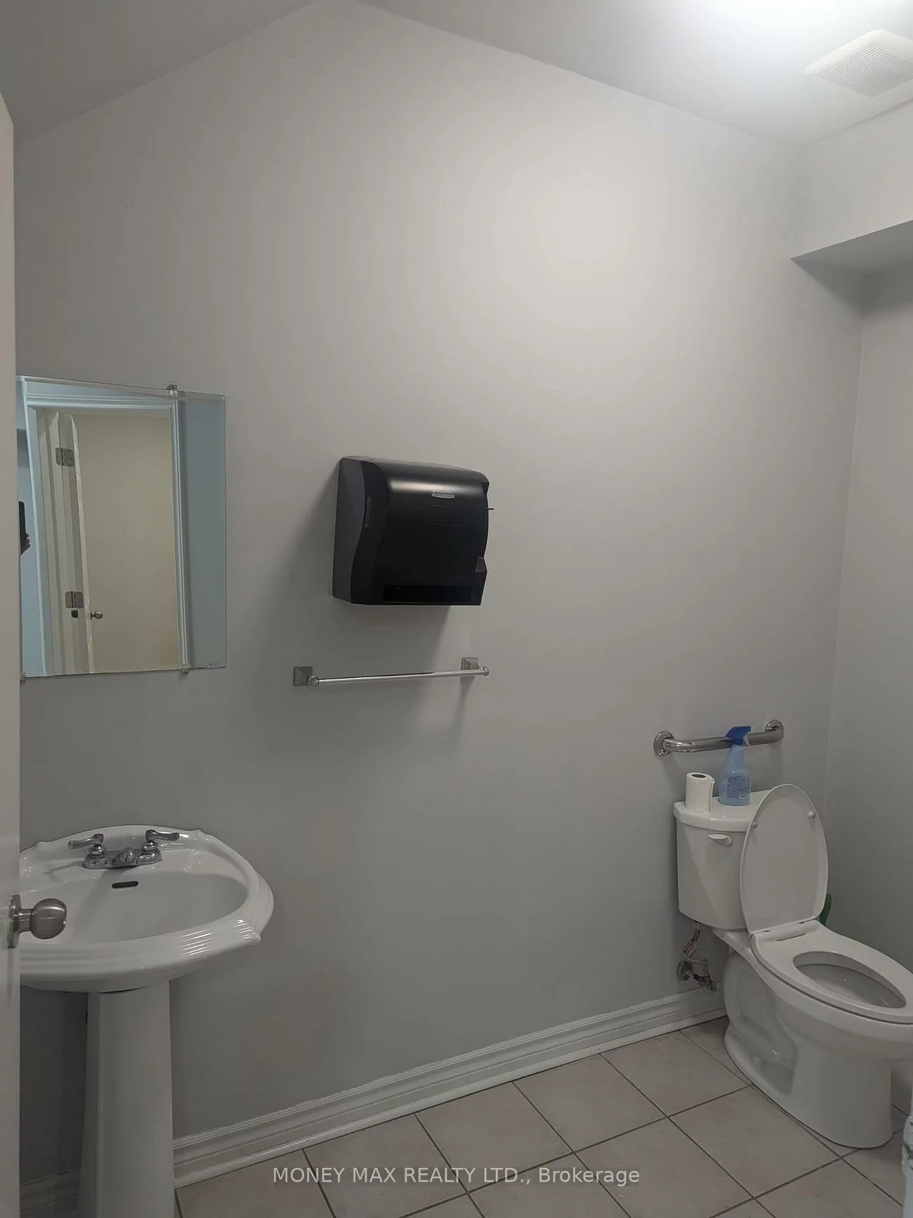 8, Automatic, Gore Industrial North, Brampton