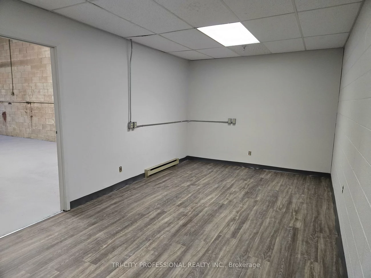 8, Melanie, Steeles Industrial, Brampton