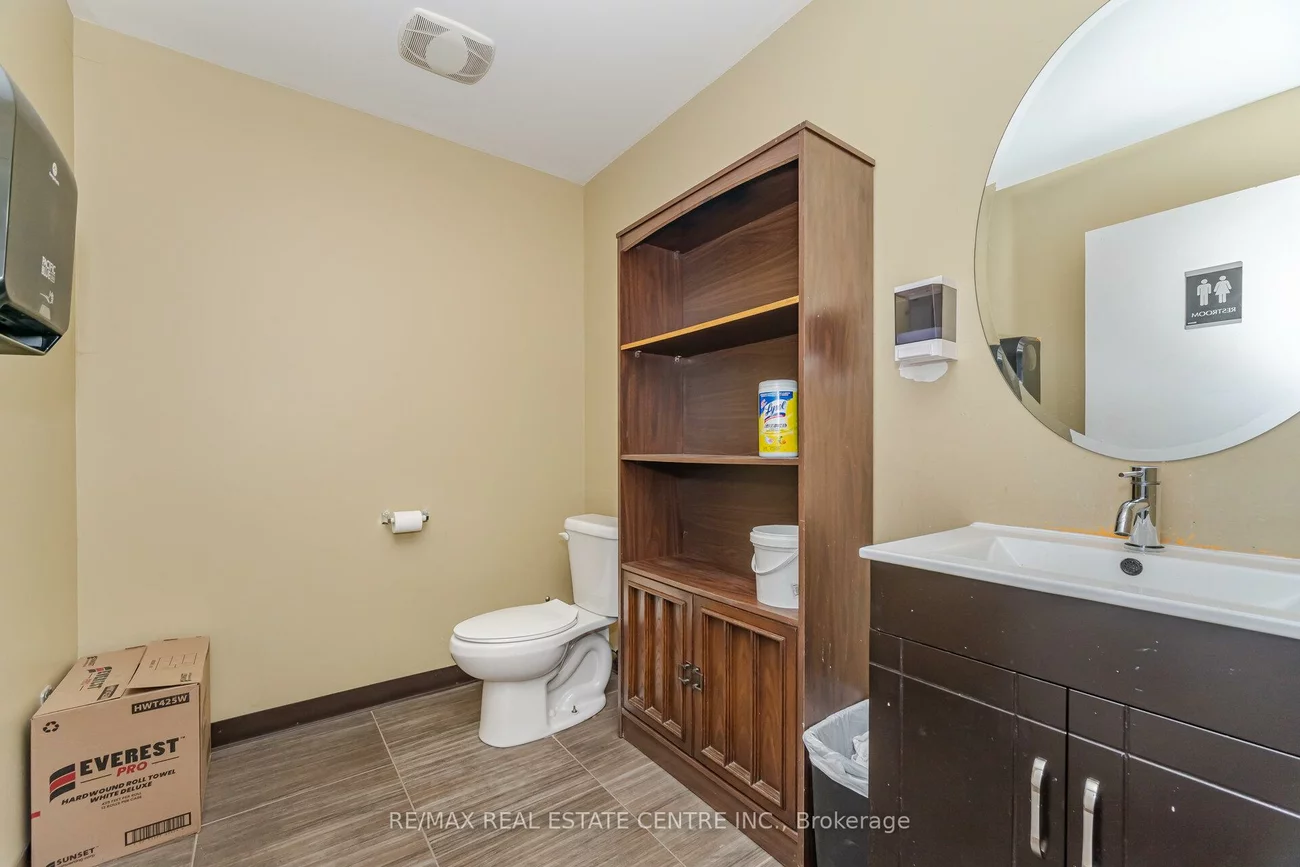 2074, Steeles, Southgate, Brampton