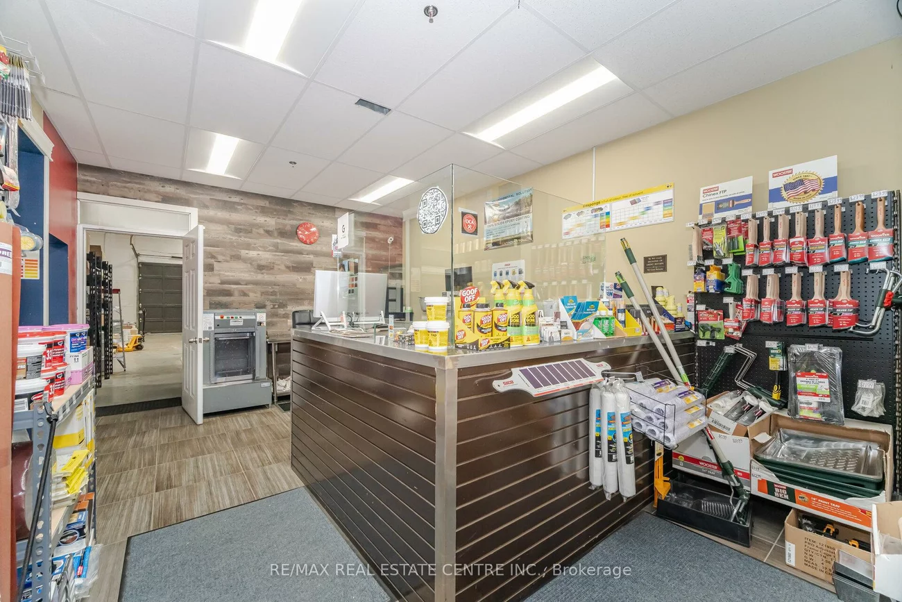 2074, Steeles, Southgate, Brampton