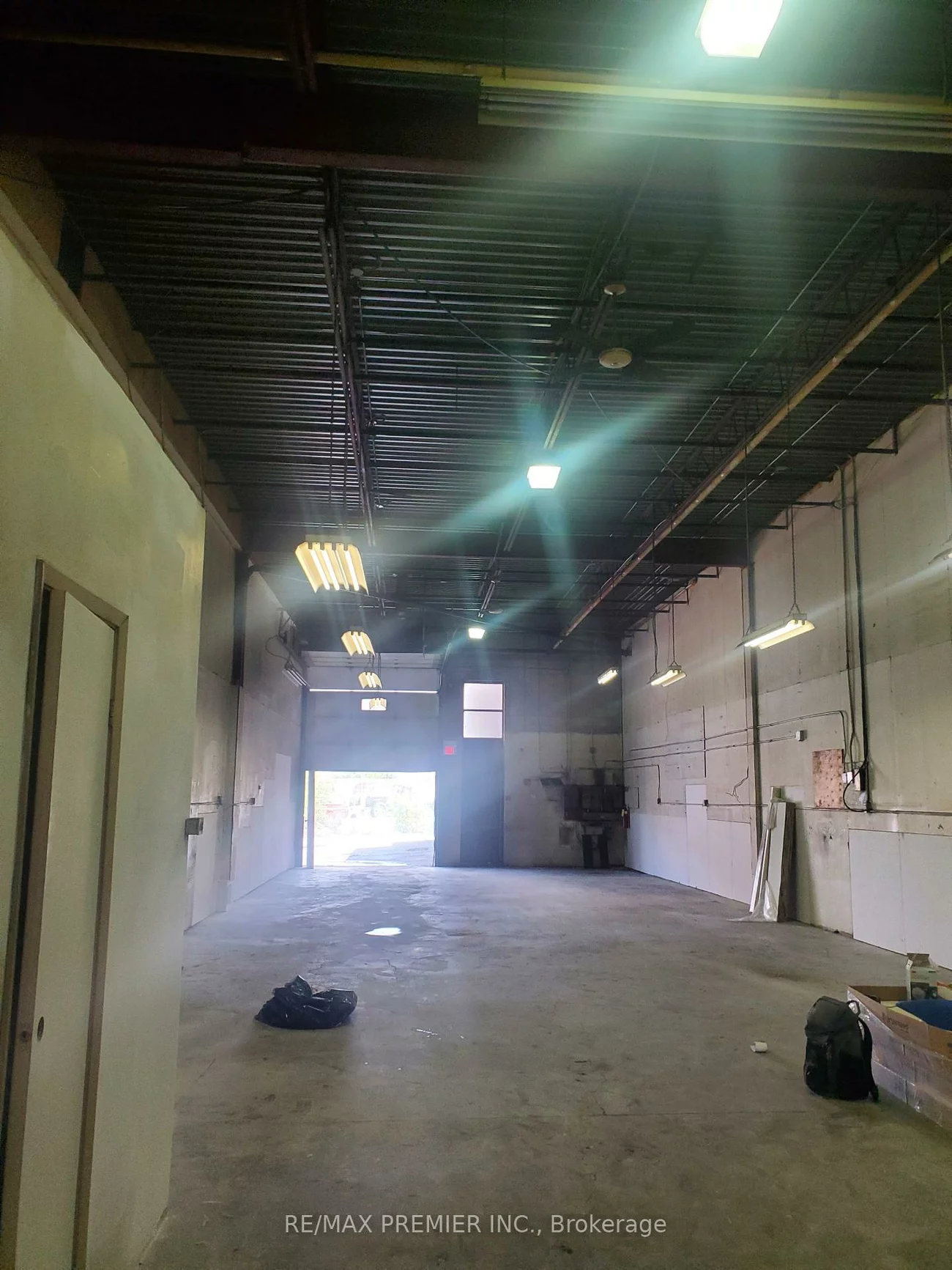 14, Melanie, Steeles Industrial, Brampton