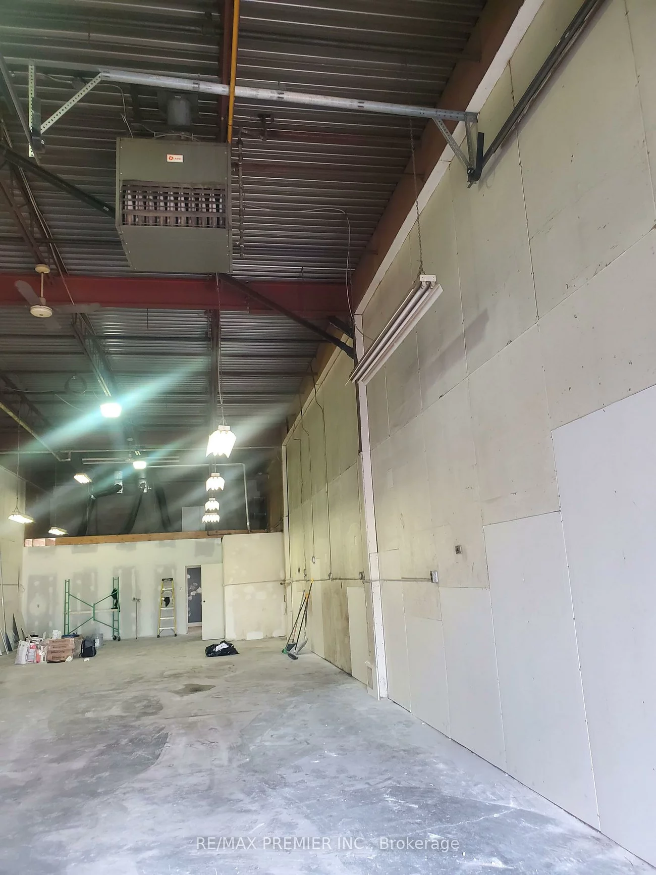 14, Melanie, Steeles Industrial, Brampton