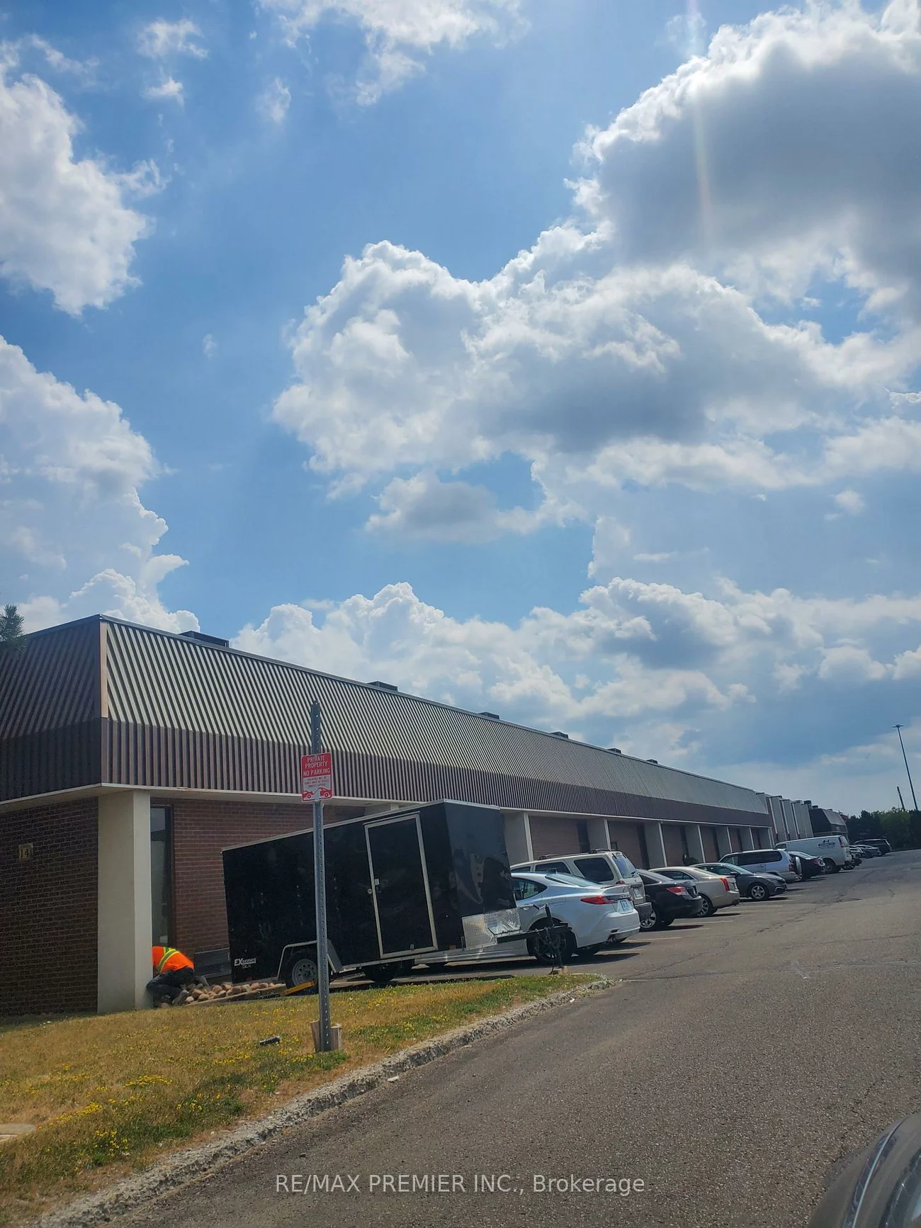 14, Melanie, Steeles Industrial, Brampton