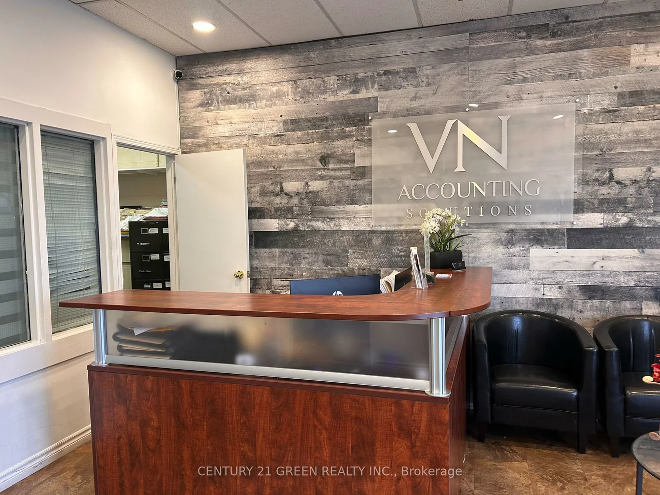 100, Wilkinson, Brampton East Industrial, Brampton