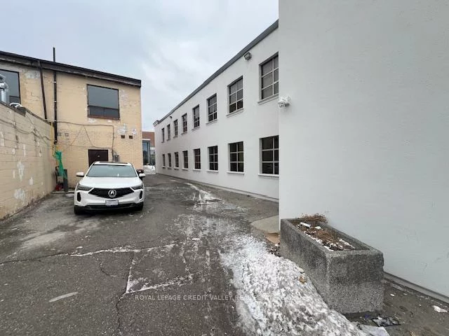 32, Queen, Downtown Brampton, Brampton