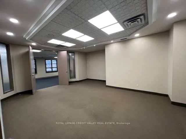 32, Queen, Downtown Brampton, Brampton