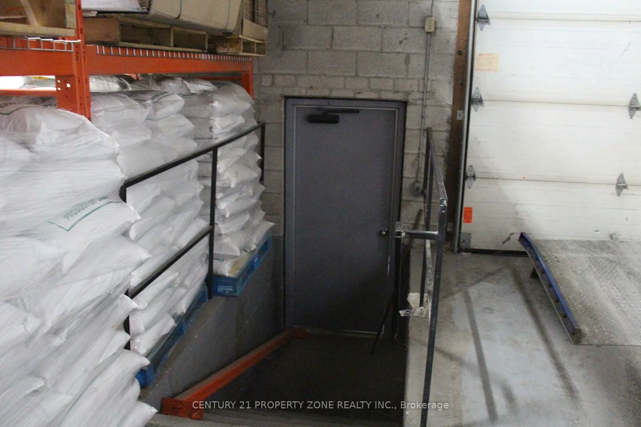 173, Advance, Steeles Industrial, Brampton