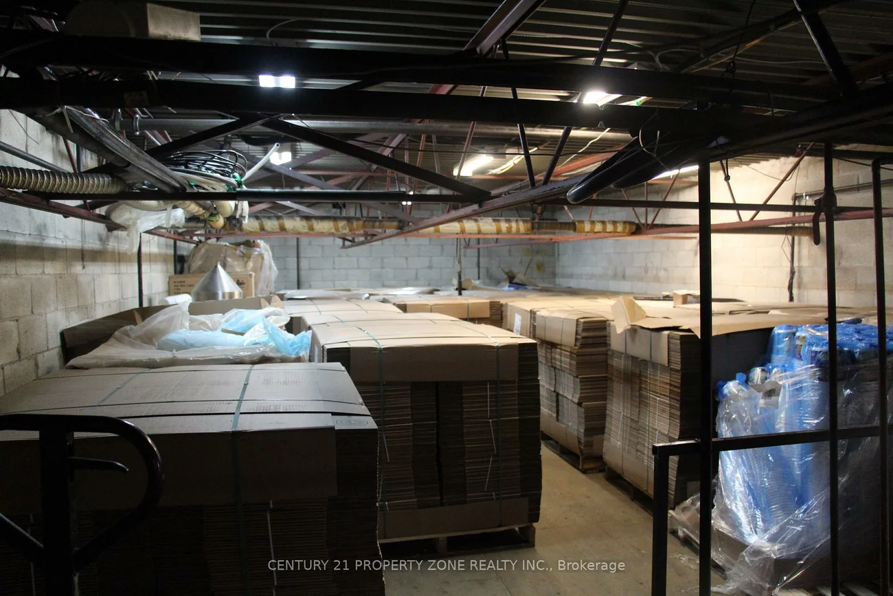 173, Advance, Steeles Industrial, Brampton