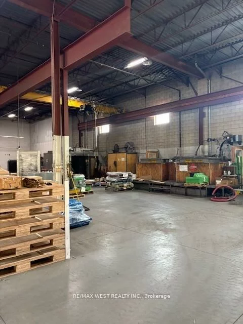 10, Devon, Gore Industrial South, Brampton