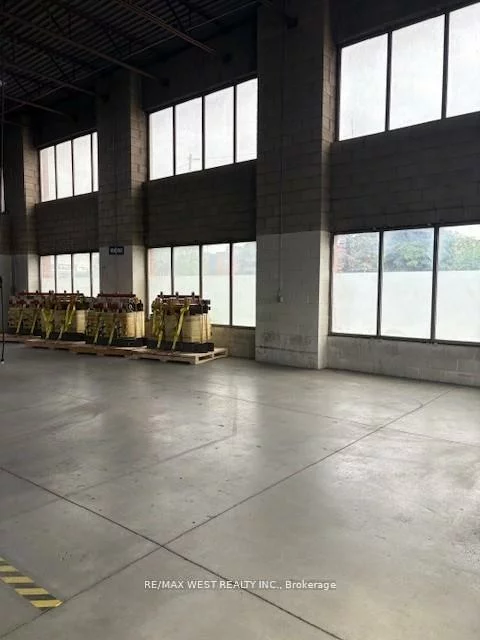 10, Devon, Gore Industrial South, Brampton