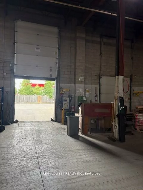 10, Devon, Gore Industrial South, Brampton