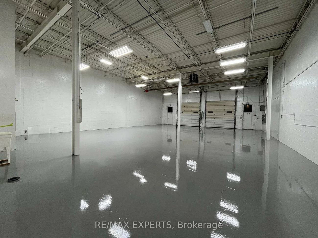 221, Deerhurst, Gore Industrial South, Brampton