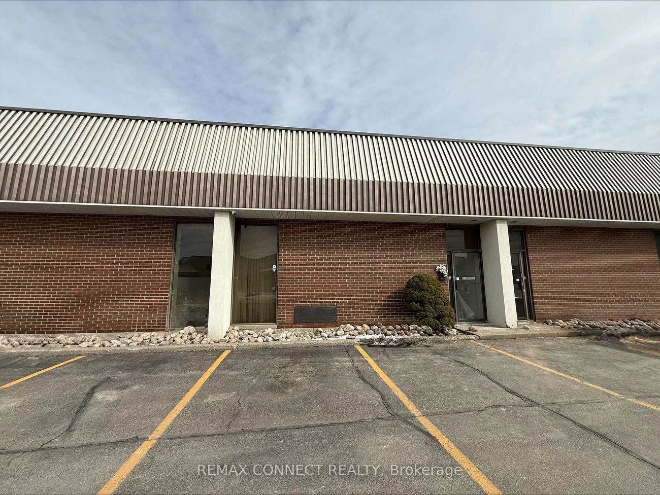 14, Melanie, Steeles Industrial, Brampton