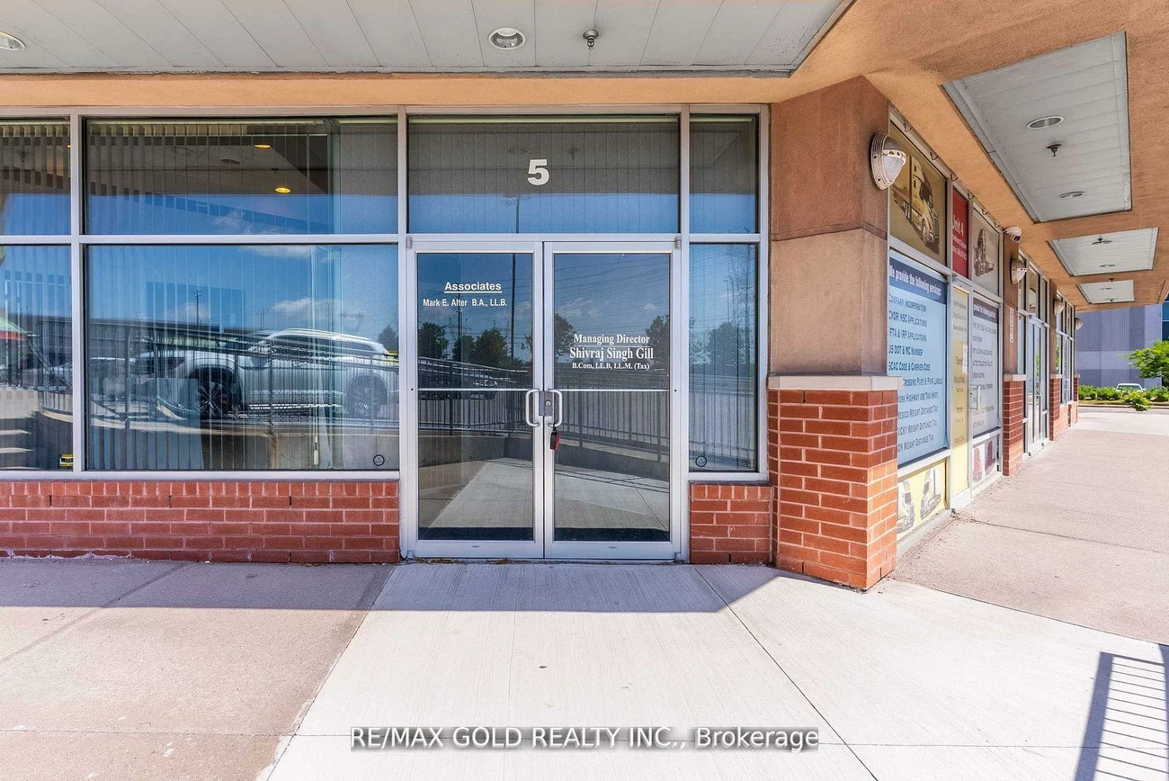 351, Parkhurst, Parkway Belt Industrial Area, Brampton