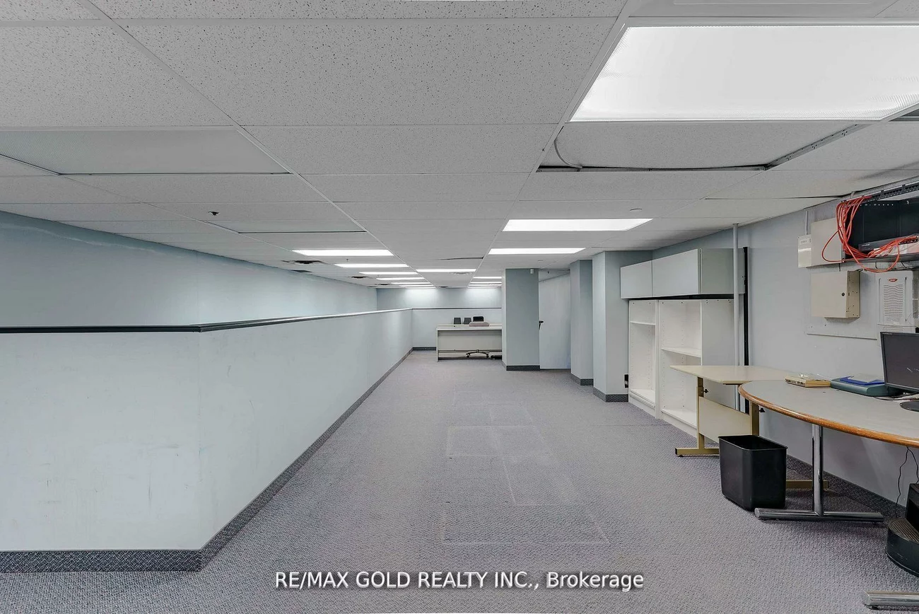 351, Parkhurst, Parkway Belt Industrial Area, Brampton