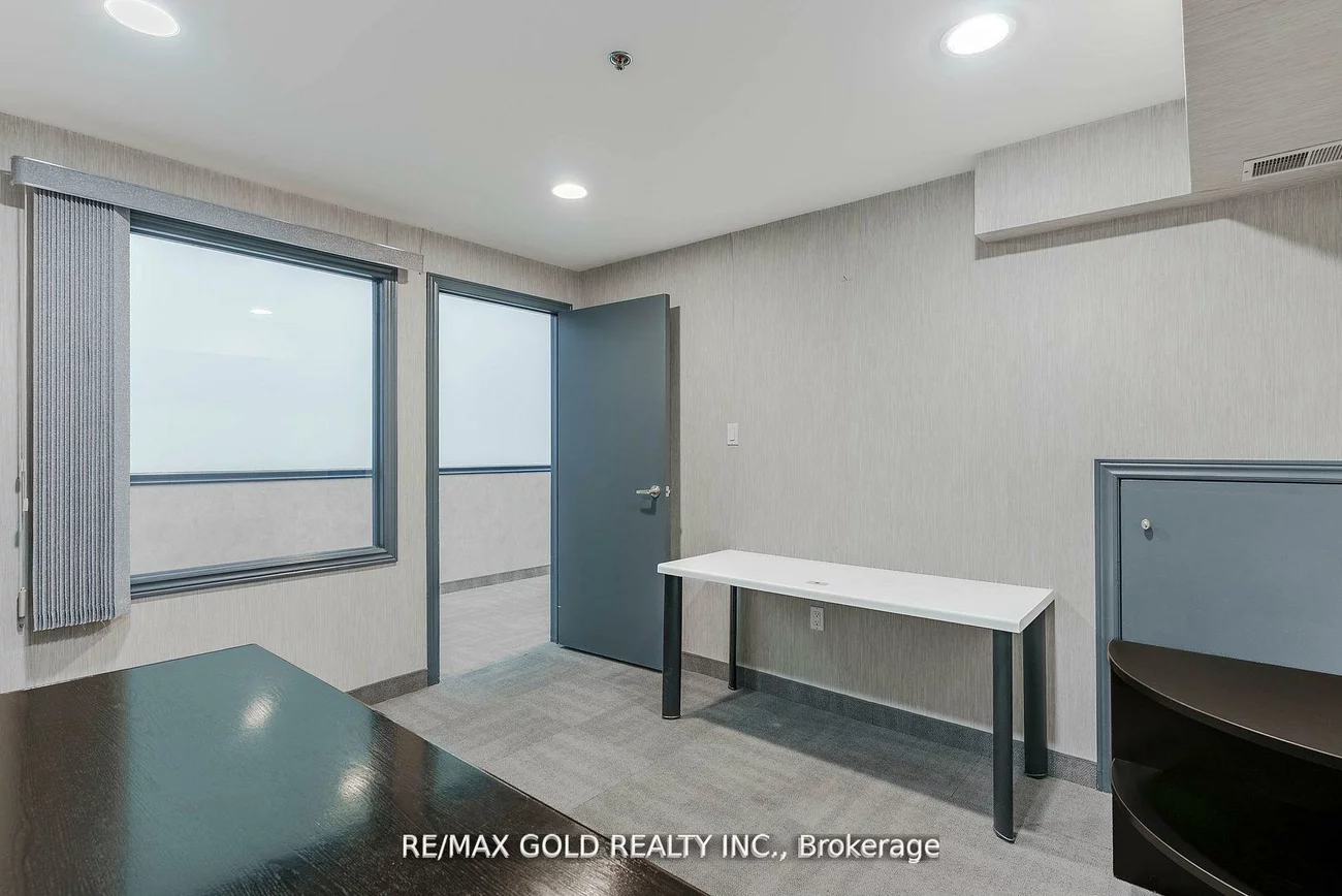 351, Parkhurst, Parkway Belt Industrial Area, Brampton