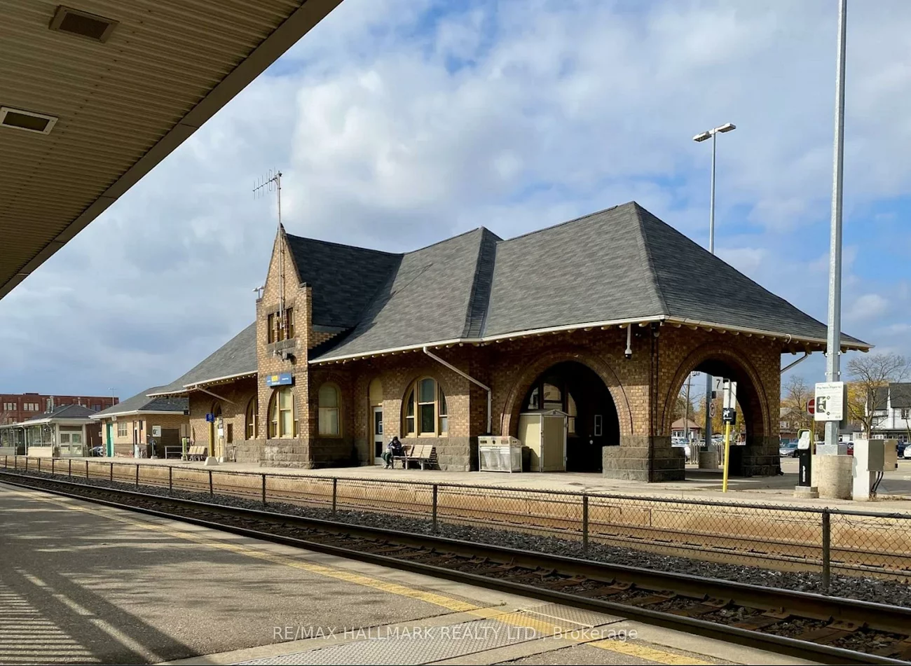 27, Main, Downtown Brampton, Brampton