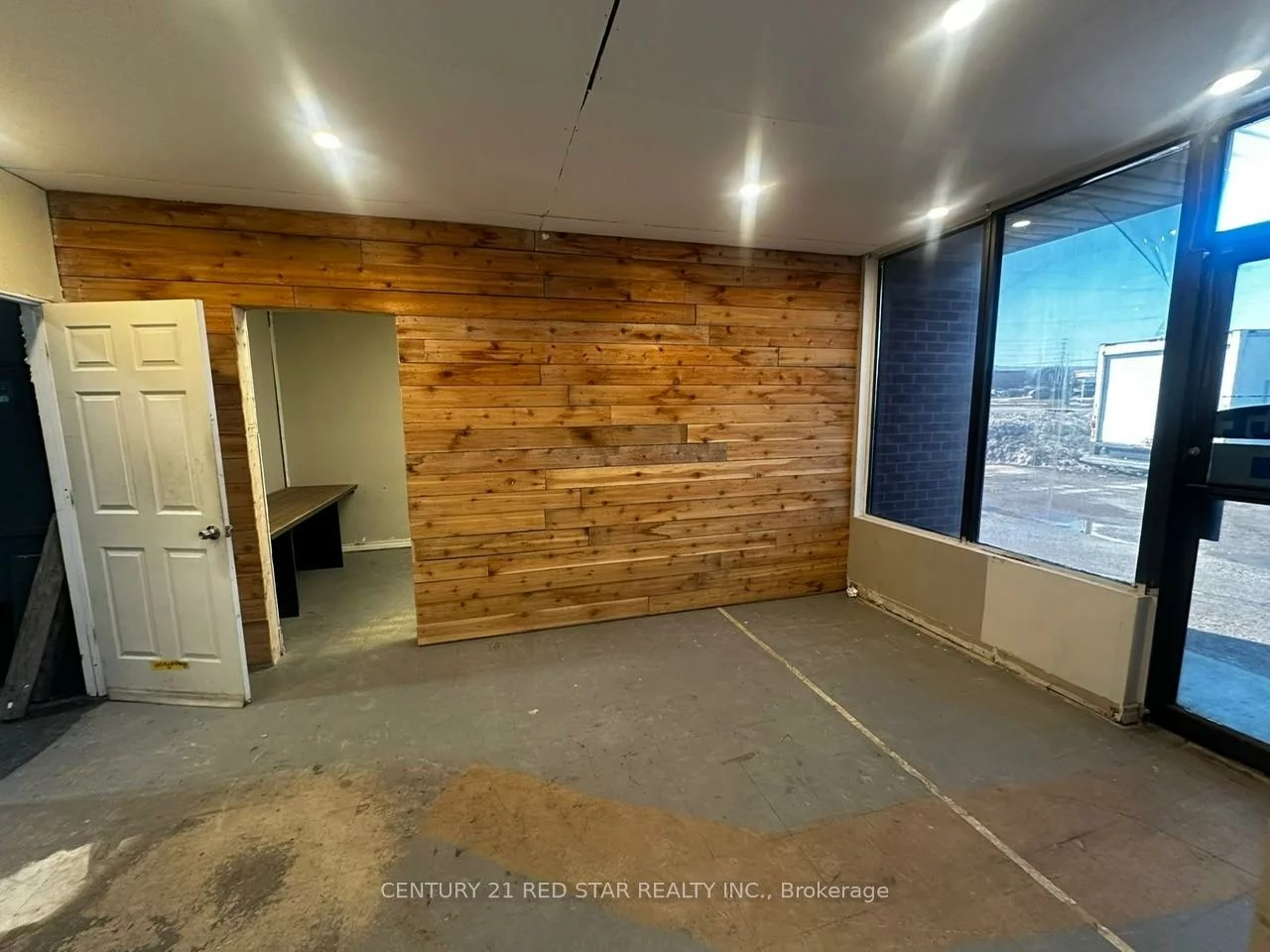 20, Strathearn, Steeles Industrial, Brampton