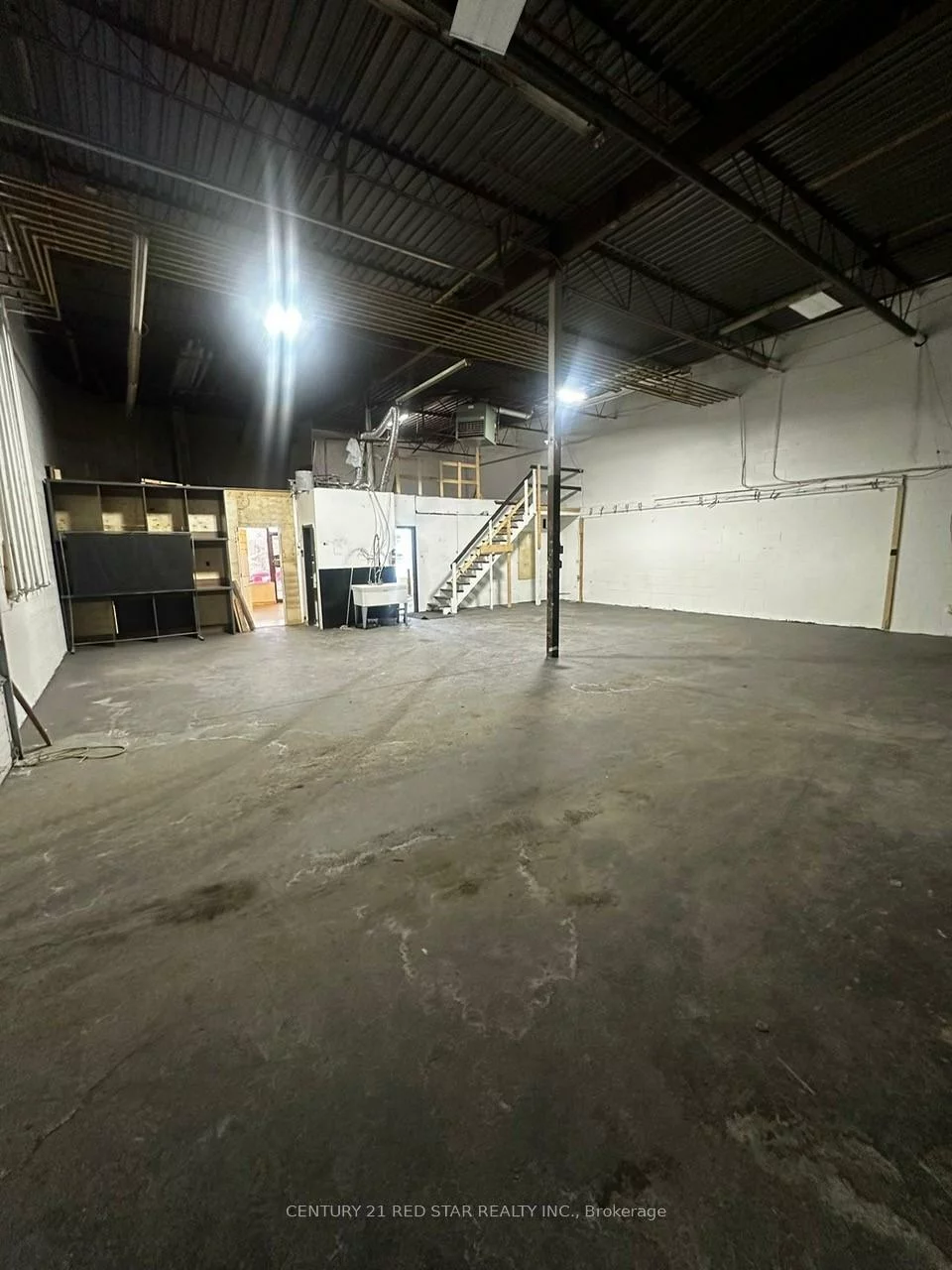 20, Strathearn, Steeles Industrial, Brampton