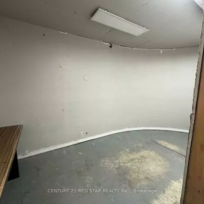 20, Strathearn, Steeles Industrial, Brampton