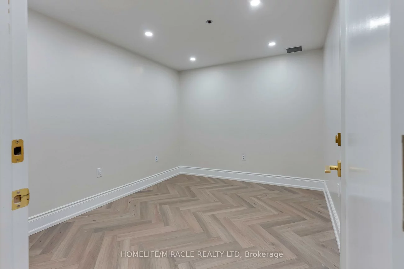 2575, Steeles, Steeles Industrial, Brampton