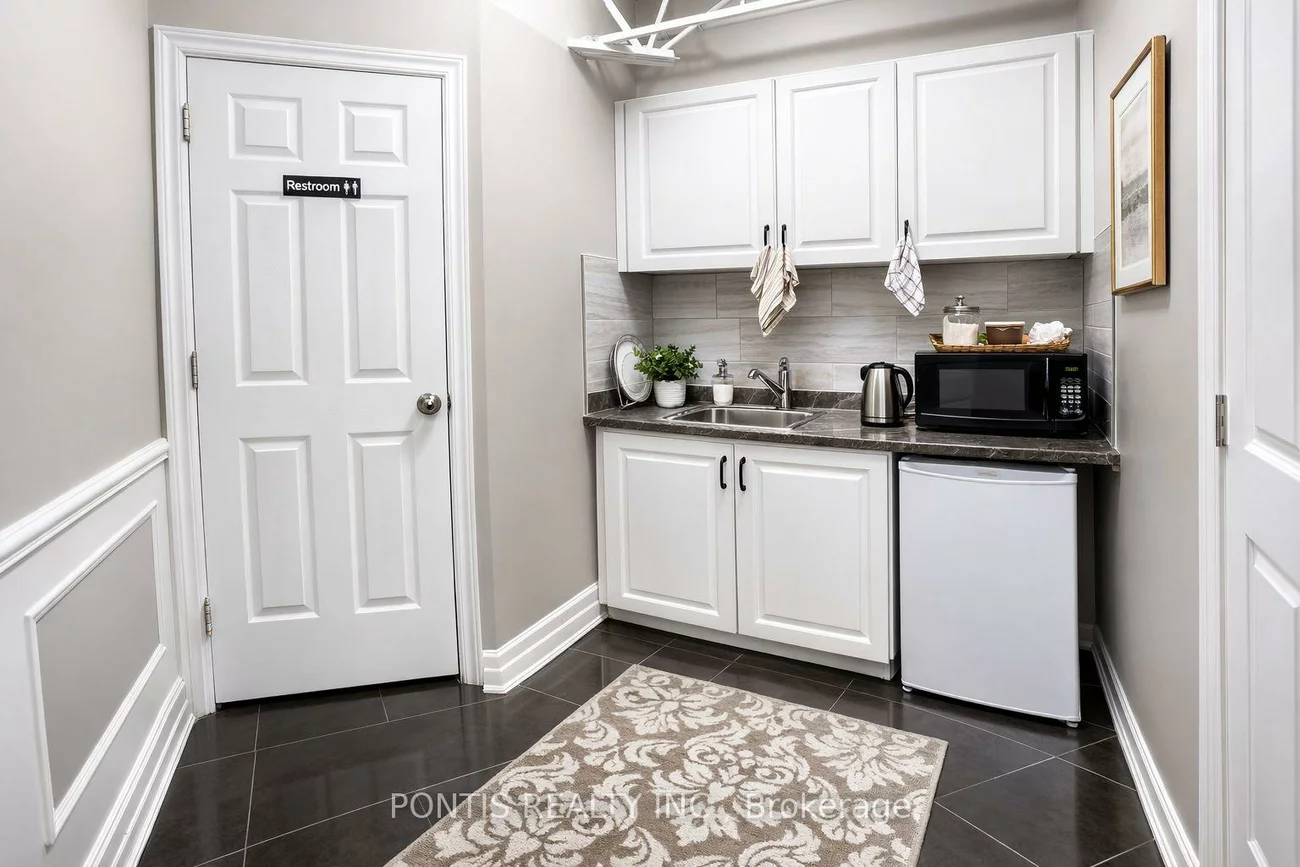 351, Parkhurst, Parkway Belt Industrial Area, Brampton