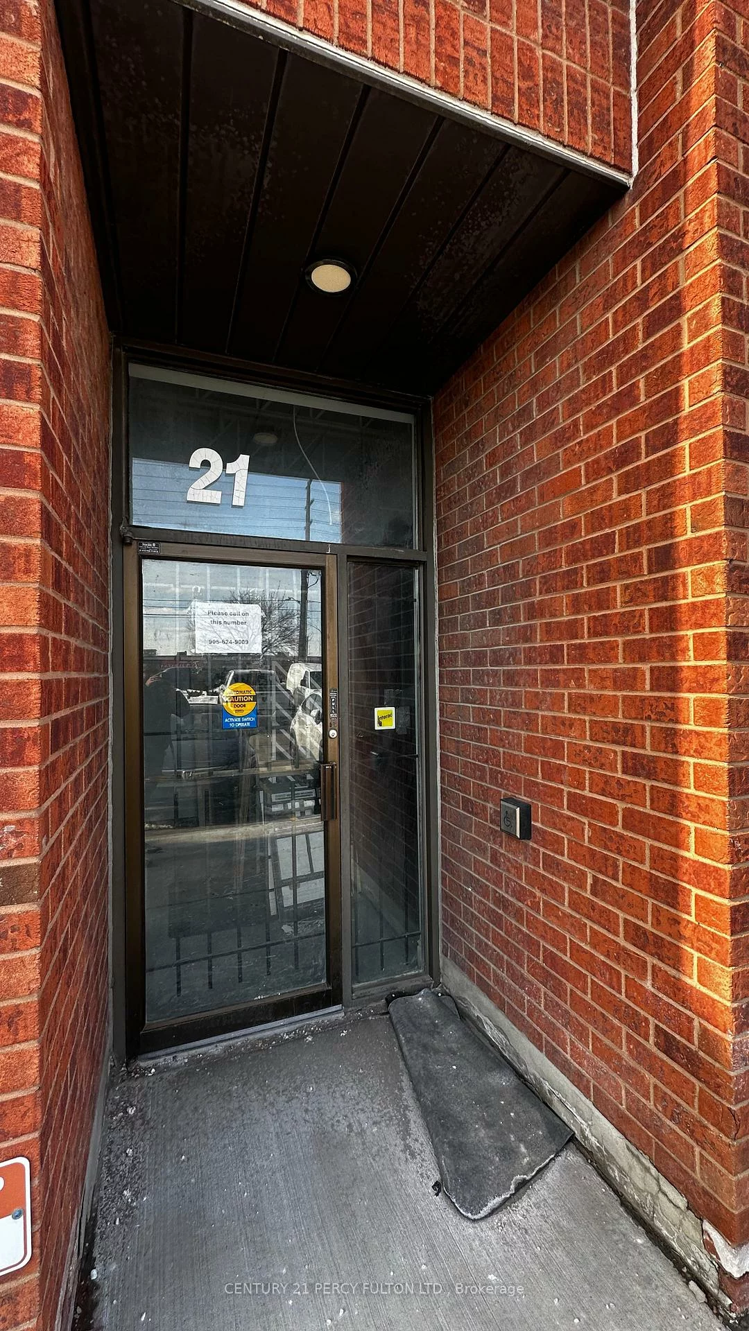 2074, Steeles, Southgate, Brampton